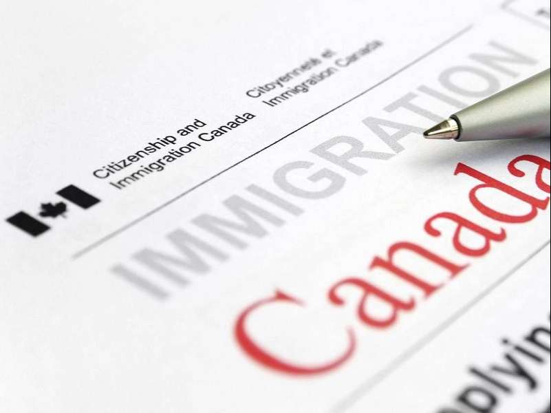 مدارک لازم برای مهاجرت کاری به کانادا